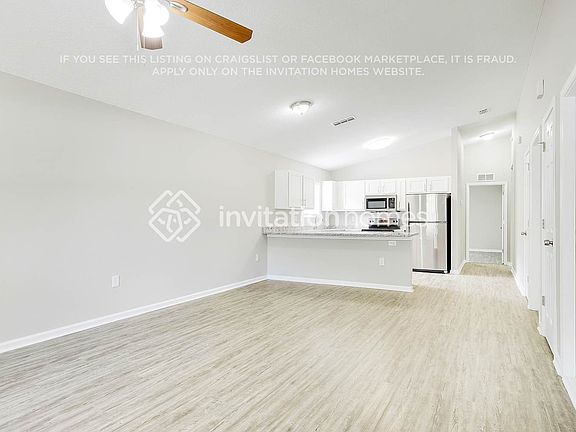 4th image of 8509 India Ave