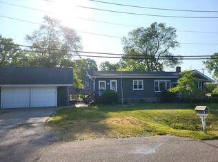 2012 Allerton Rd, Auburn Hills, MI 48326