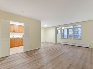 825 Kennedy Rd #204, Toronto, ON M1K2E6