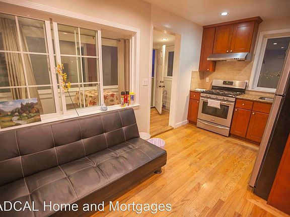 4th image of 135 Lakeview Ave