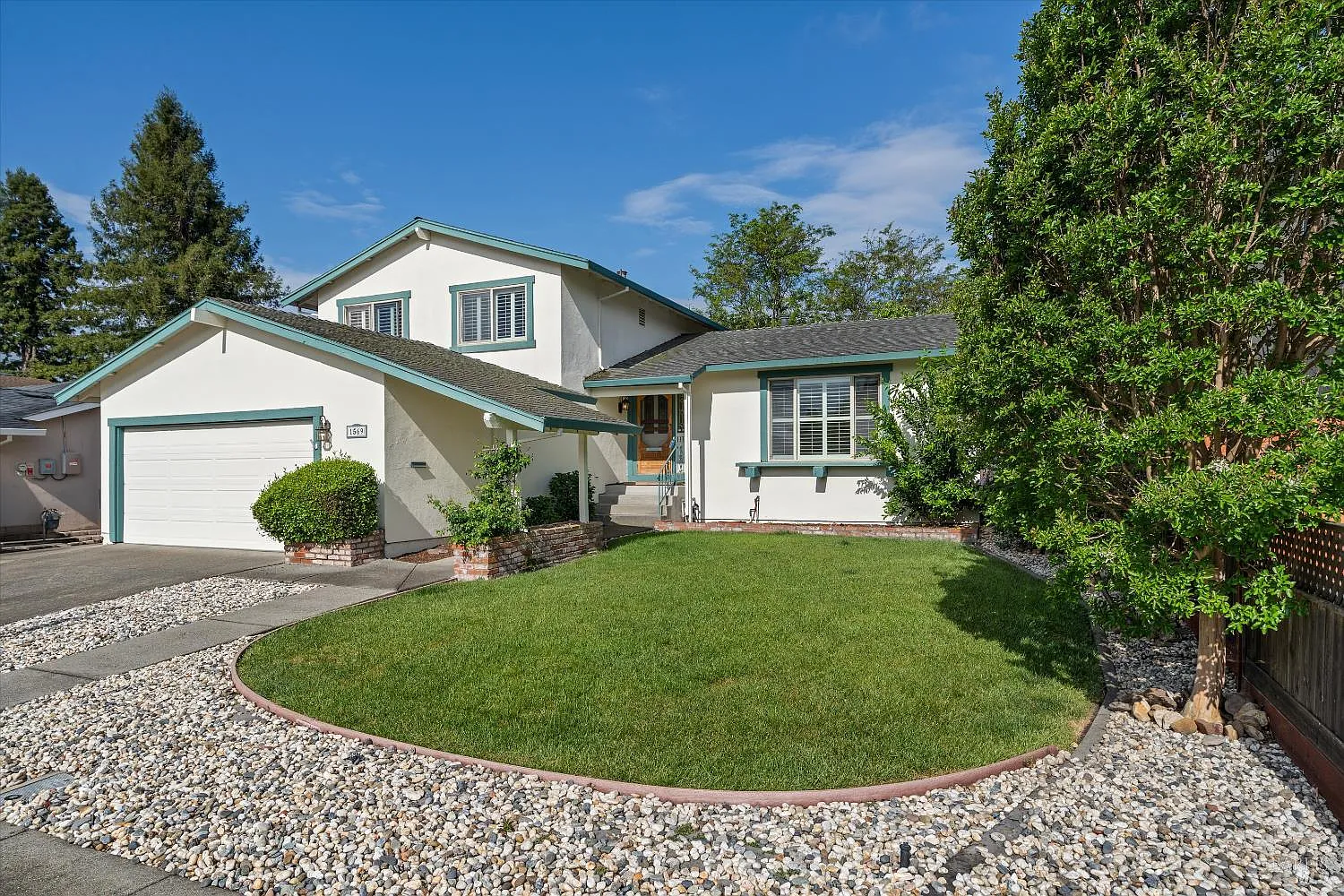 1569 Trellis Lane photo 1