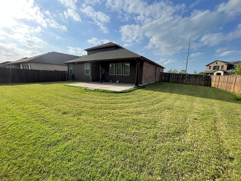1924 Briar Hill Dr — Photo 20
