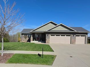 3993 Stone Point Dr NE, Rochester, MN 55906