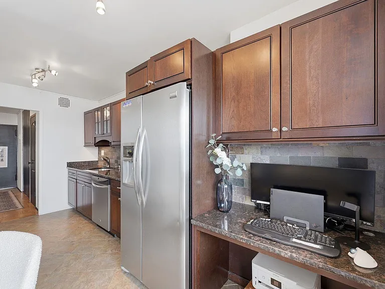 6040 Boulevard East #23F — Photo 7