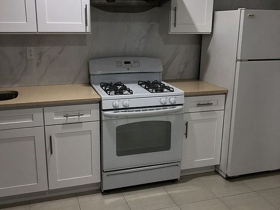 2nd image of 5126 Skillman Ave APT 1F