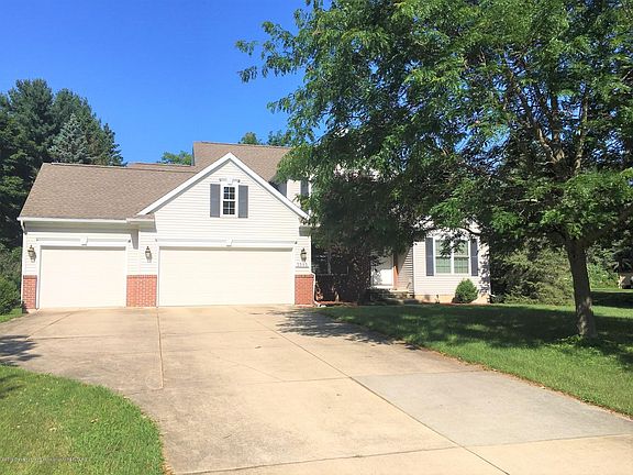2nd image of 3585 W Arbutus Dr