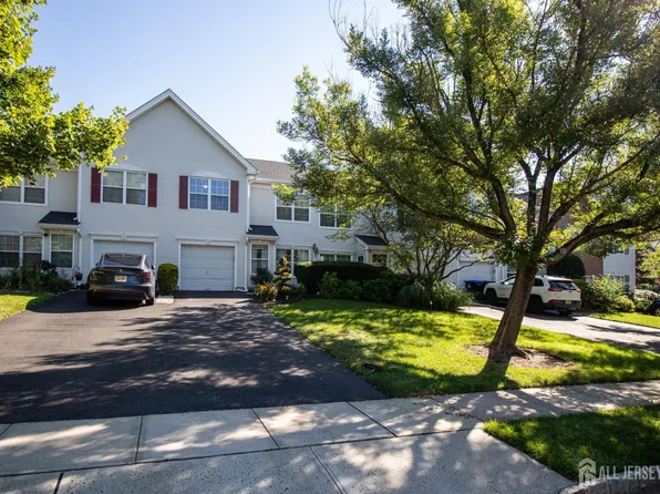 5 Ardmore Pl, East Brunswick, NJ 08816