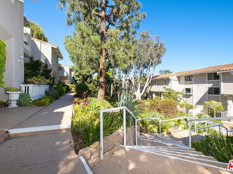 28240 Rey De Copas Ln — Photo 41