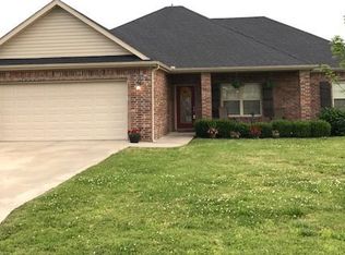 906 Monroe Cir, Carl Junction, MO 64834