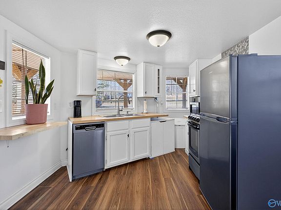 5th image of 98 View Dr