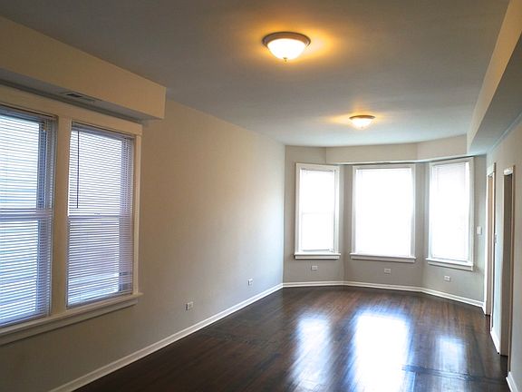 2nd image of 2955 N Gresham Ave #2
