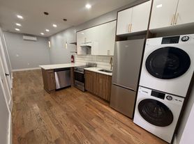 128 Saint Pauls Ave