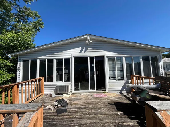 8544 Woodfield Dr., Myrtle Beach, SC 29588