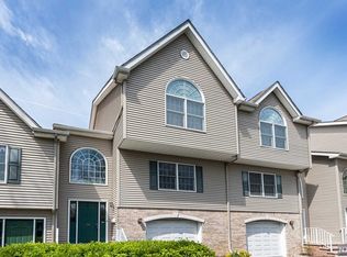 94 Elm St, Allendale, NJ 07401