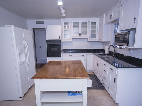 5th image of 8062 E Julia St