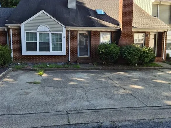 12 Silk Tree Pl, Hampton, VA 23666