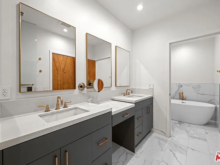 106 N Croft Ave #301 — Photo 30
