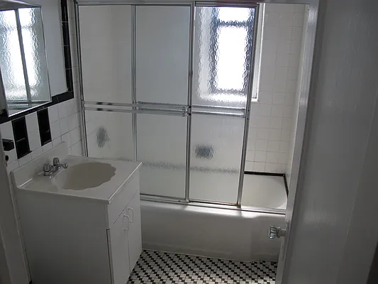 Rented by SUN WOOD REAL ESTATE | media 94