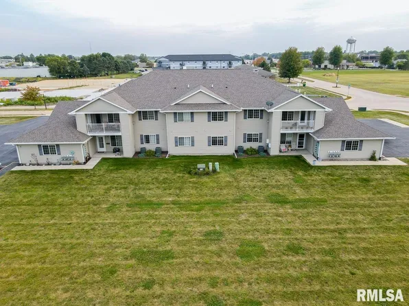 400 E Franklin St APT 202, Eldridge, IA 52748