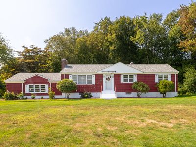 545 Avon Dr, Orange, CT, 06477