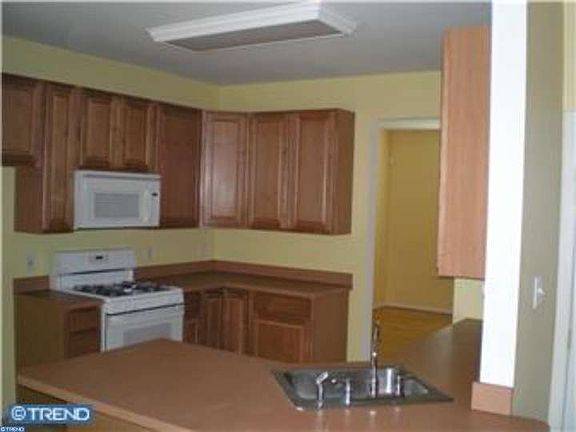2nd image of 35 Kirsten Dr