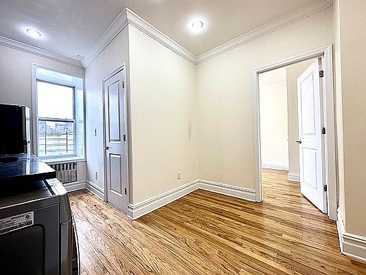3rd image of 709 De Kalb Ave #8