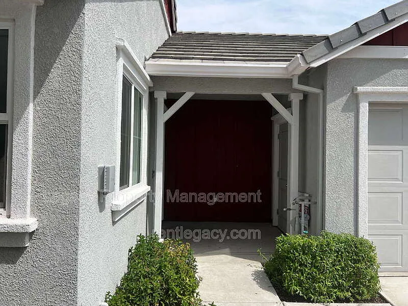 2 bed, 1.0 bath, 891 sqft, $1,995 — Photo 4