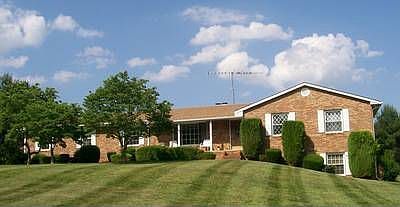 1st image of 7464 Twin Oaks Ln