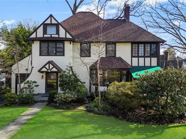 66 N Chatsworth Avenue, Larchmont, NY 10538