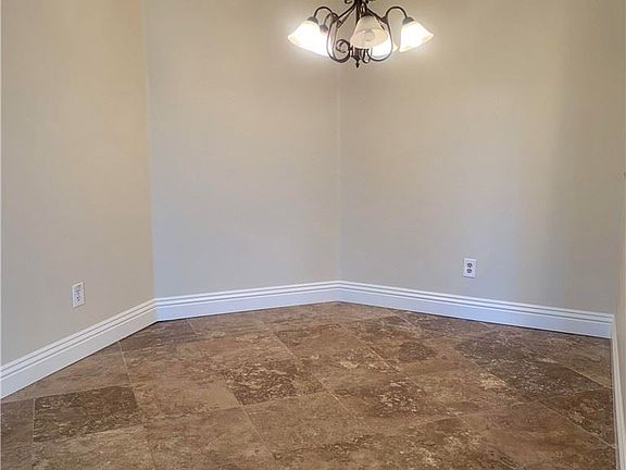 5th image of 1037 S Dewcrest Dr