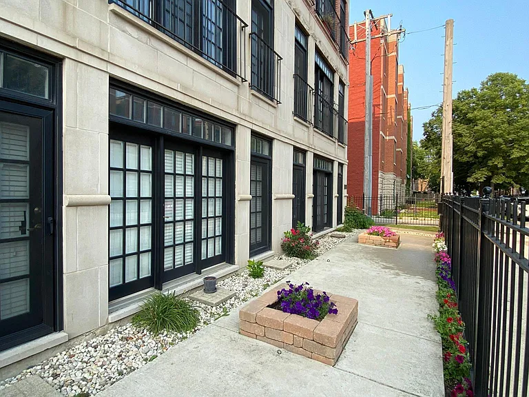 2350 W Harrison St #3 — Photo 13