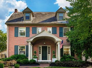 1941 W Chelsea Rd, Upper Arlington, OH 43212