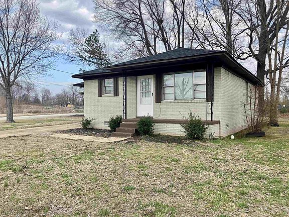 3rd image of 417 Fleming Dr