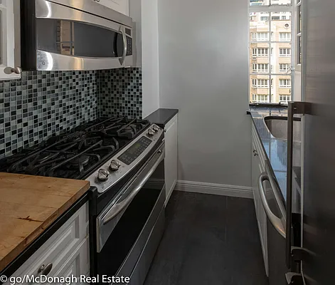 Rented by McDonagh Real Estate | media 28