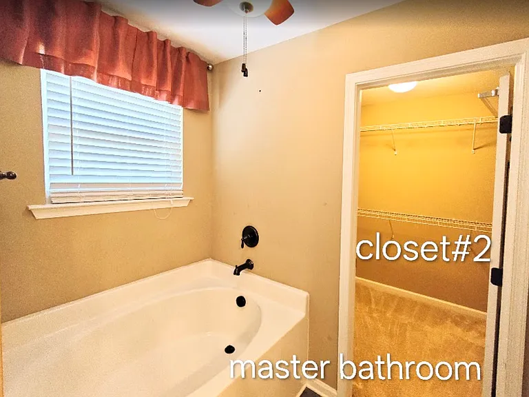 809 Redden Row — Photo 12