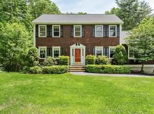 13 Celestial Way, Pepperell, MA 01463