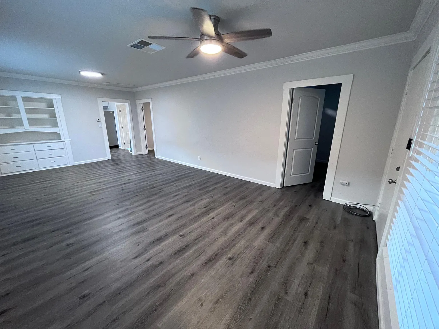 2 bed, 930 sqft, $2,200 — Photo 4