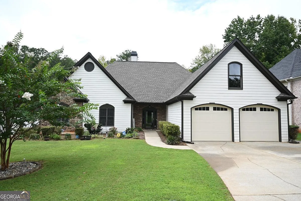 3221 Summer Stream Ln NW photo 1