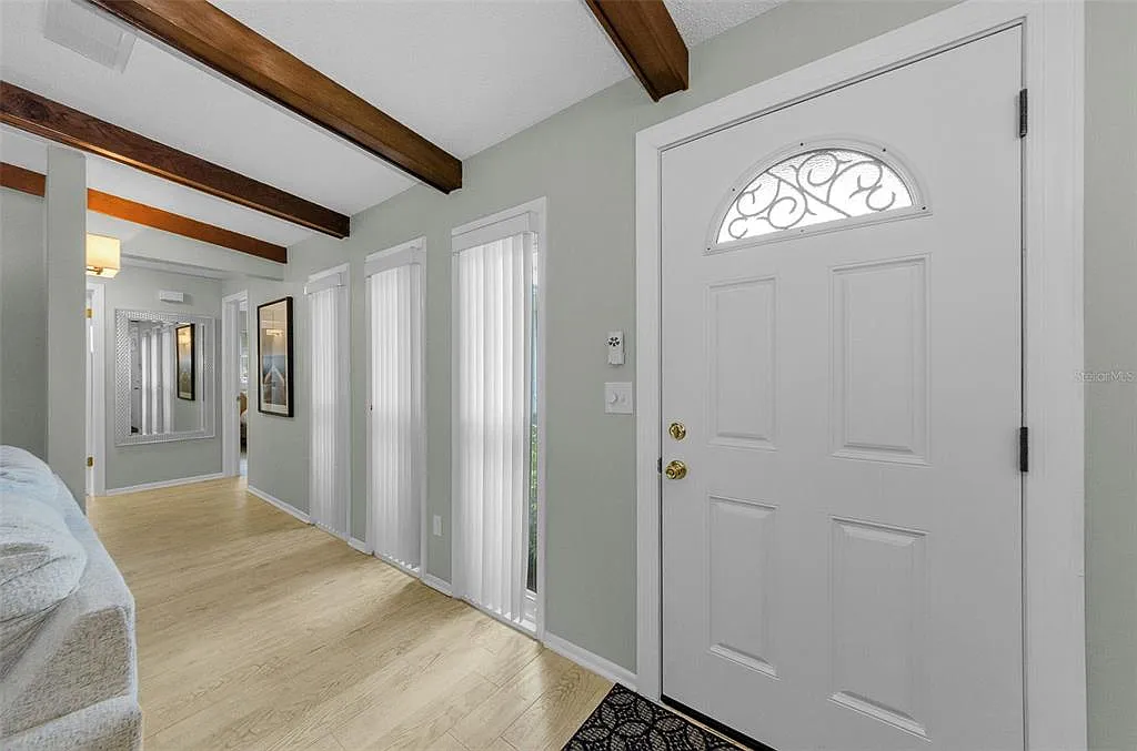 2 bed, 2.0 bath, 1379 sqft, $3,200 — Photo 2