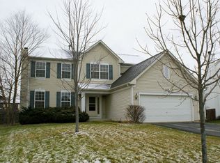 665 Providence Ln, Lindenhurst, IL 60046