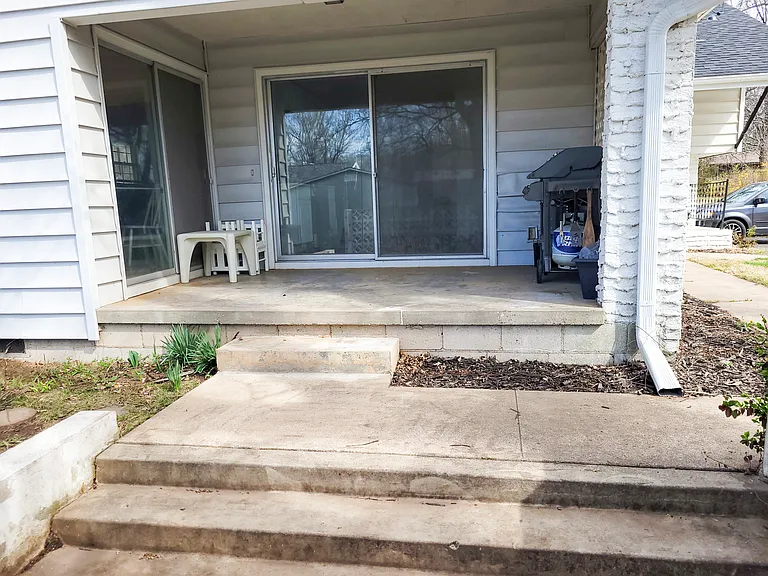 517 E McGee St — Photo 30