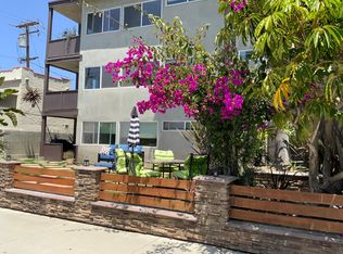 325 11th St APT E, Manhattan Beach, CA 90266