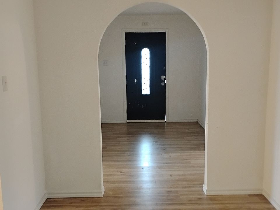1st image of 304 Blanks St #3