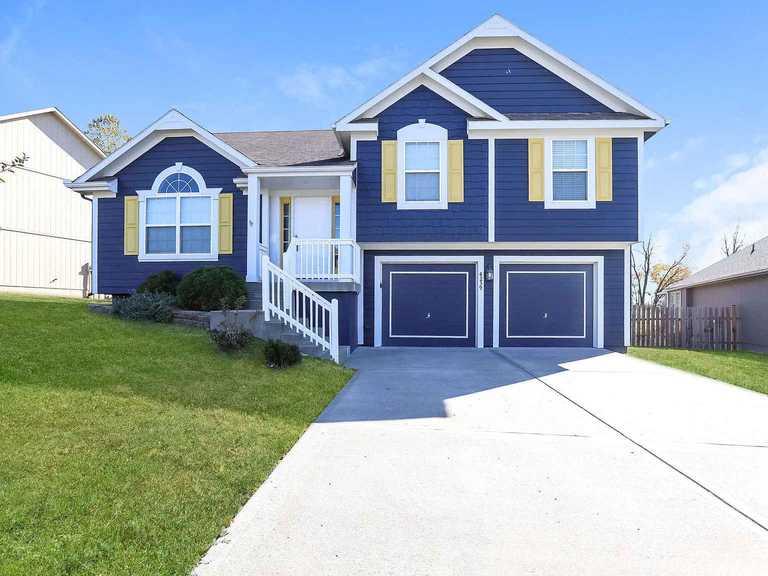 3 bed, 2.5 bath, 1984 sqft, $2,545 — Photo 1