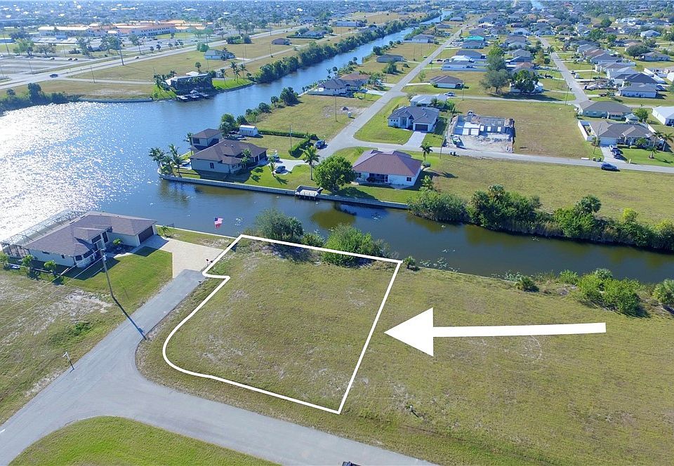 1st image of 900 NW 12th Ave
