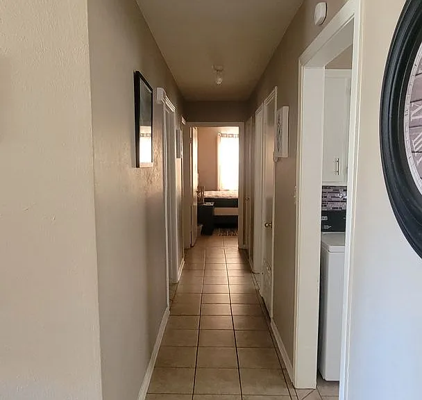808 Mary St — Photo 12