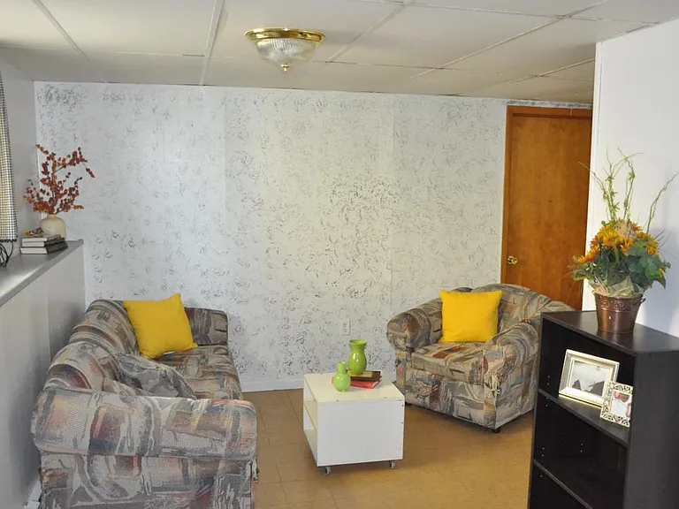 218 Delaware Ave #2 — Photo 5