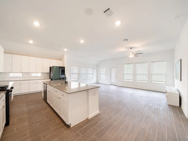 14107 Roller Mls — Photo 9