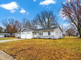 32 Karl Avenue, Belleville, WI 53508