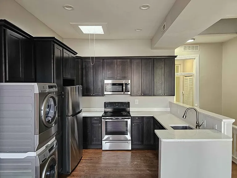 1807 Madison Ave #3 — Photo 2